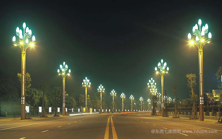 12米玉蘭燈LED景觀(guān)路燈照明效果